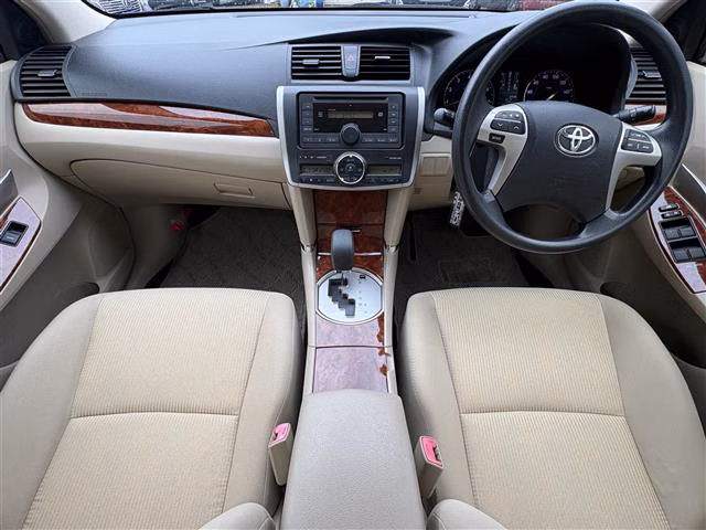 TOYOTA PREMIO