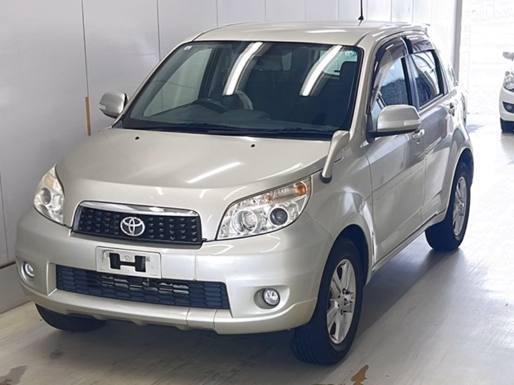TOYOTA RUSH