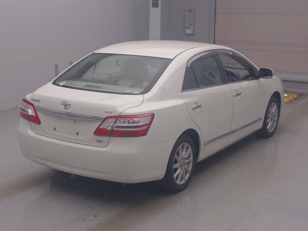 TOYOTA PREMIO