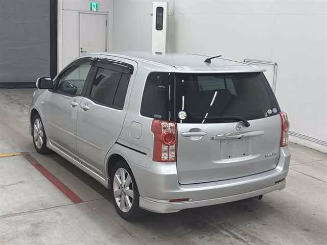 TOYOTA RAUM