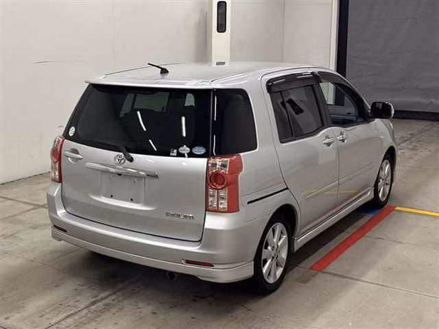 TOYOTA RAUM