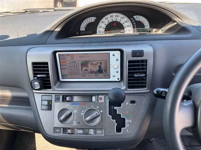 TOYOTA RAUM