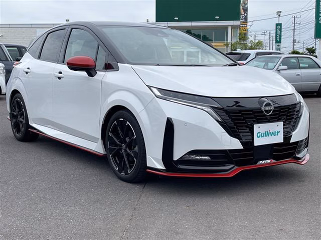 Nissan Aura