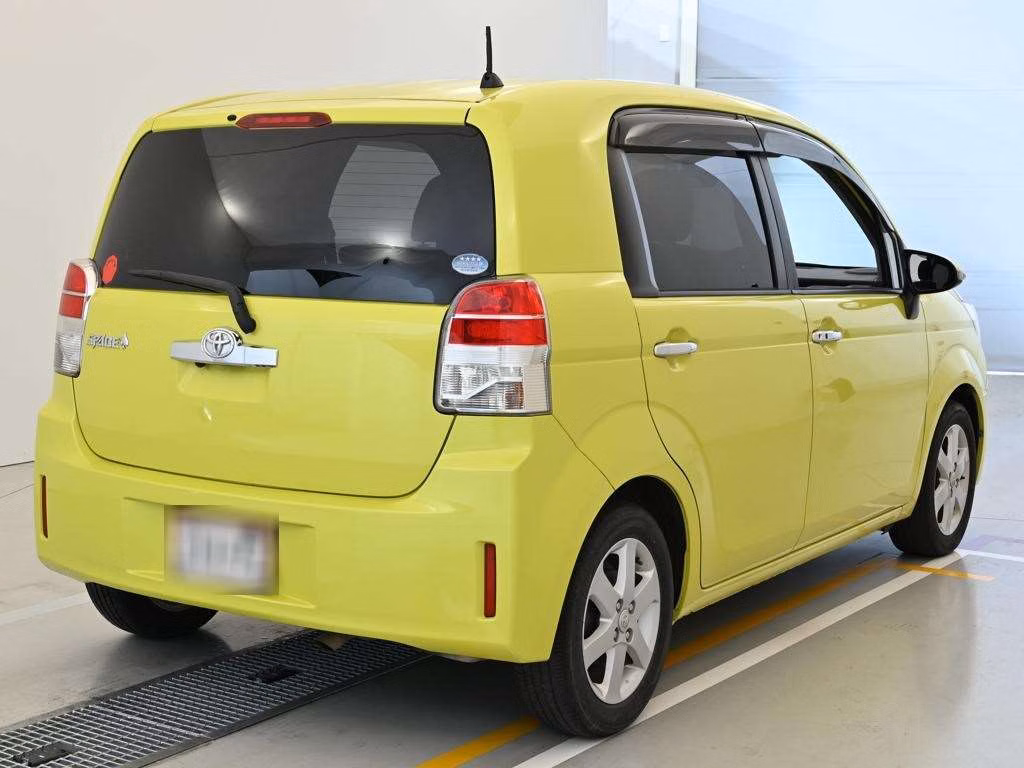TOYOTA SPADE