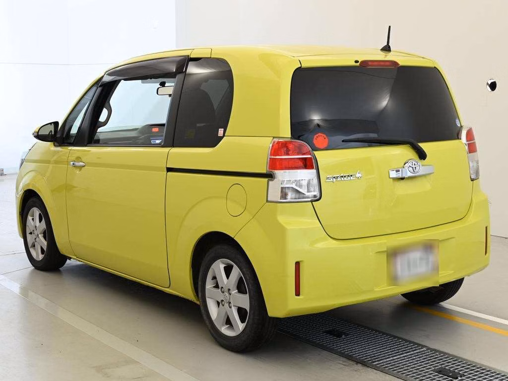 TOYOTA SPADE