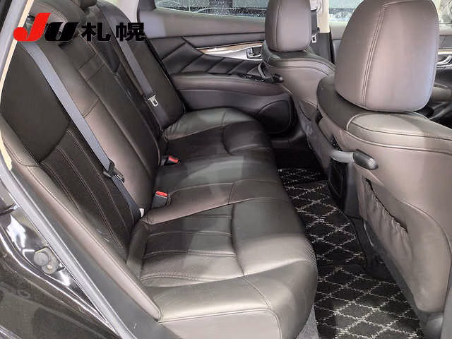 NISSAN FUGA