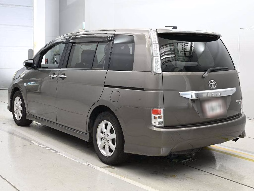 TOYOTA ISIS