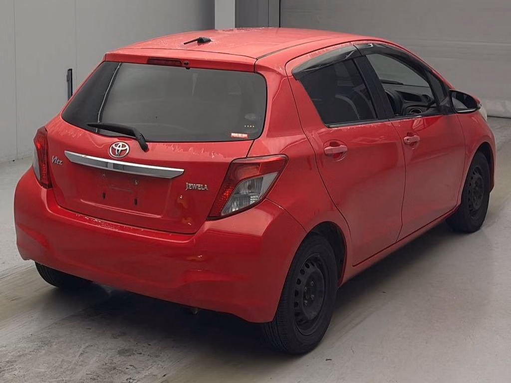TOYOTA VITZ