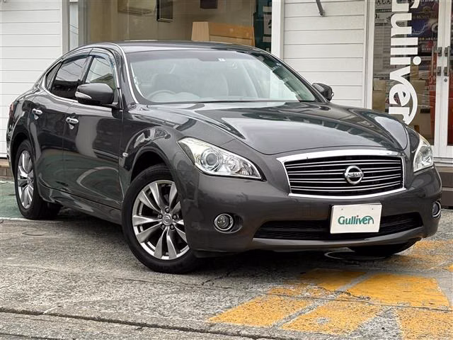 NISSAN FUGA
