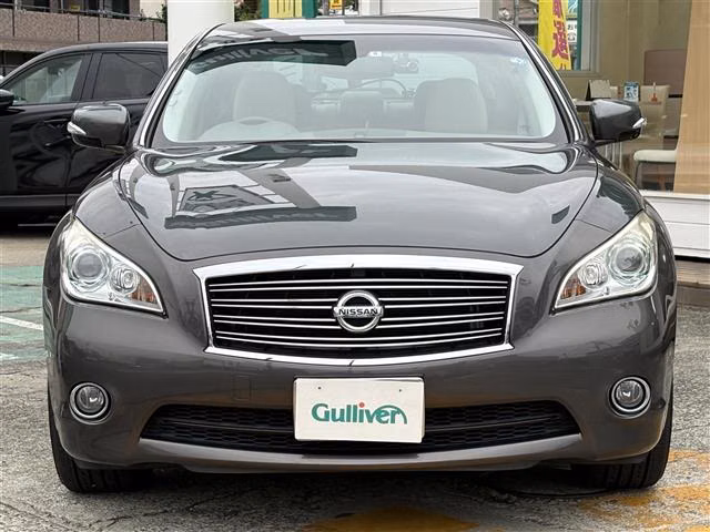 NISSAN FUGA