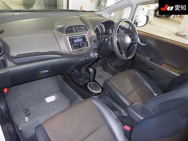 HONDA FIT SHUTTLE