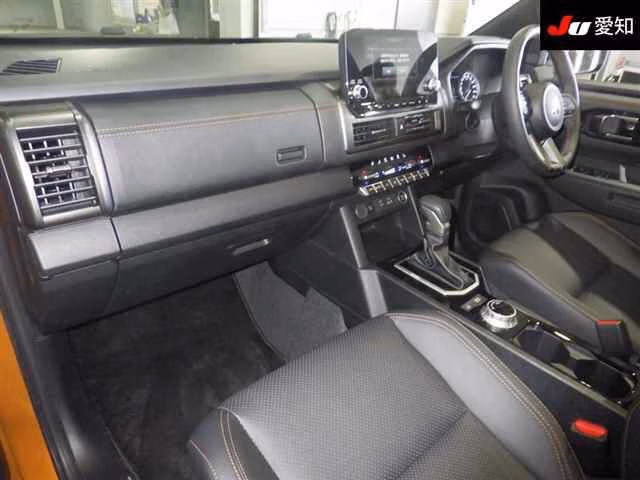 MITSUBISHI TRITON