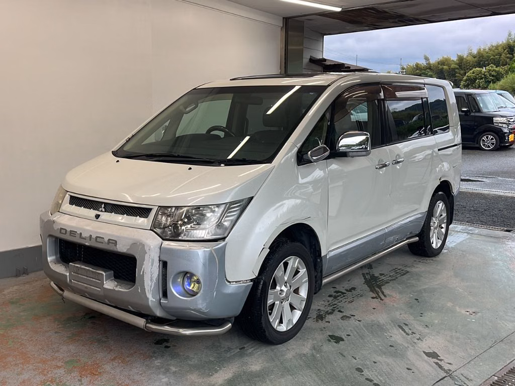 MITSUBISHI DELICA D:5