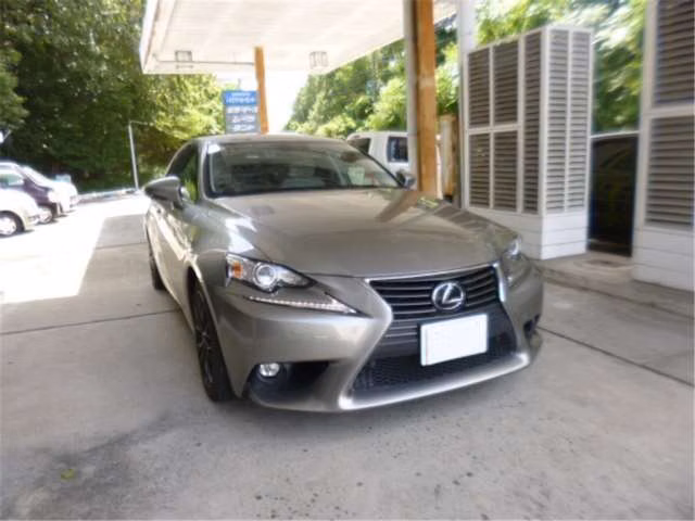 LEXUS IS300