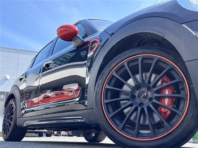 MINI CROSSOVER