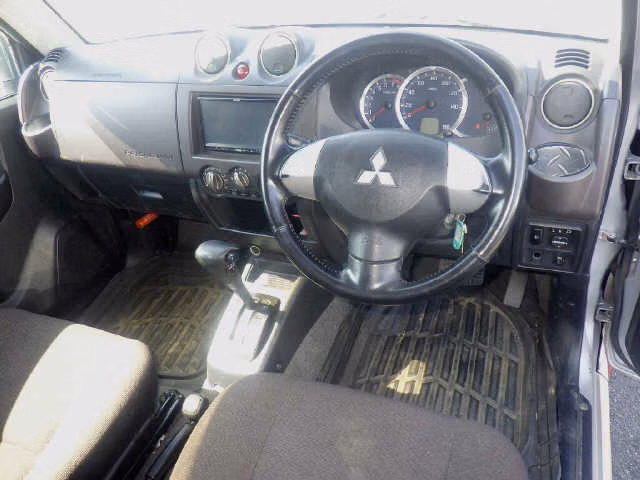 MITSUBISHI PAJERO MINI