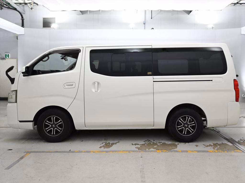 NISSAN NV350 CARAVAN
