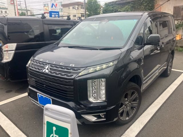 Mitsubishi Delica D:5