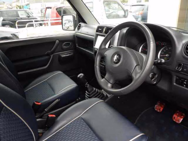 SUZUKI JIMNY SIERRA