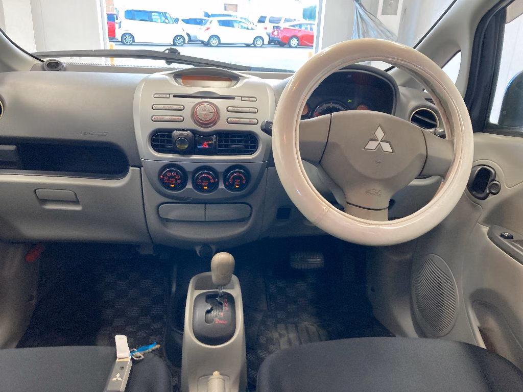 MITSUBISHI I