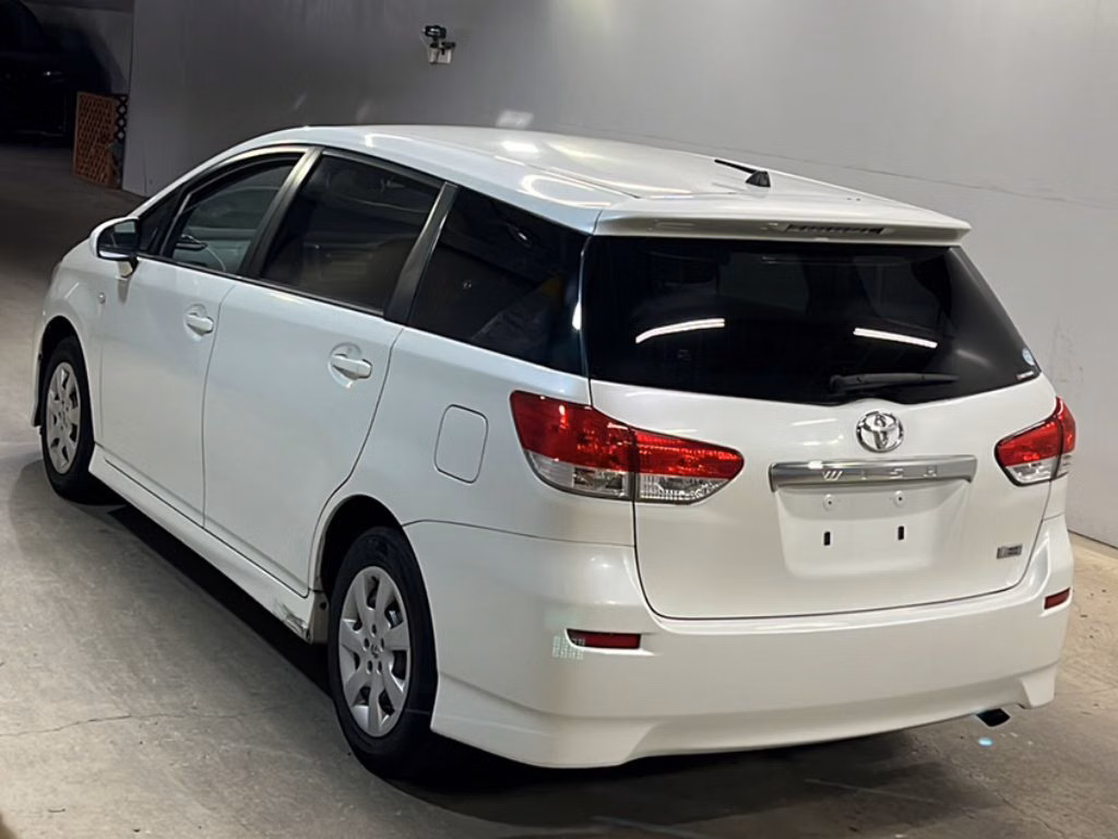 TOYOTA WISH