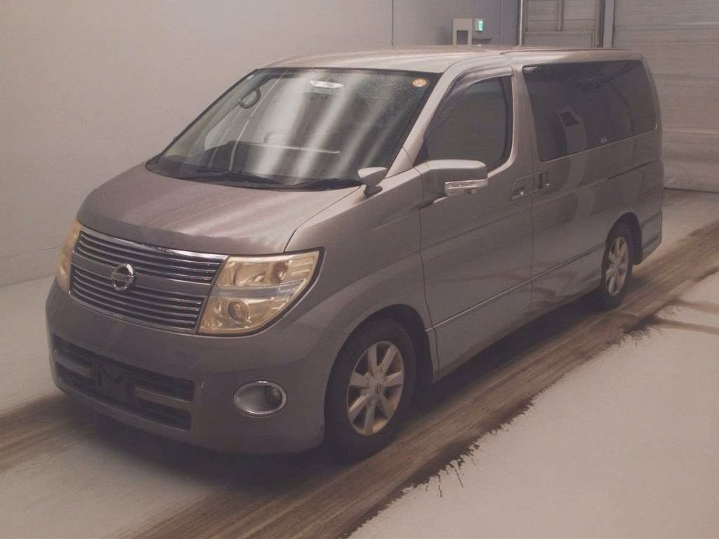 NISSAN ELGRAND