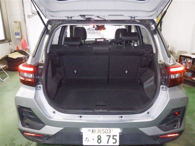 DAIHATSU ROCKY