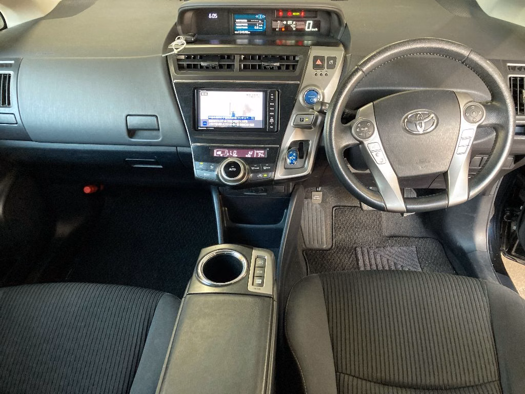 TOYOTA PRIUS ALPHA