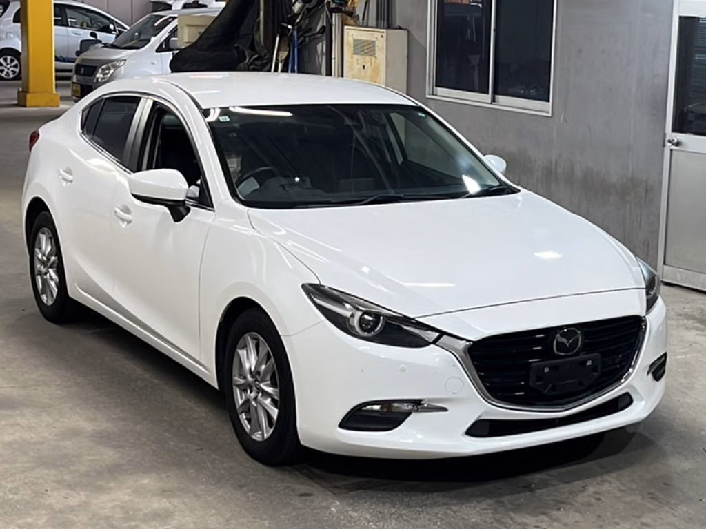 MAZDA AXELA