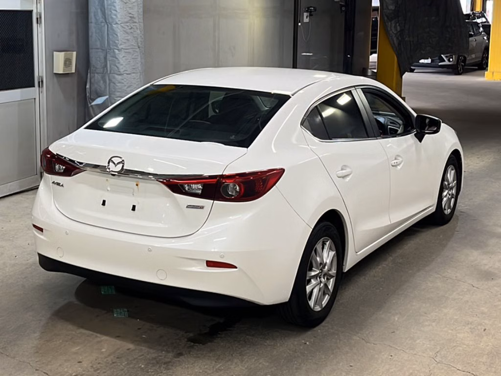 MAZDA AXELA