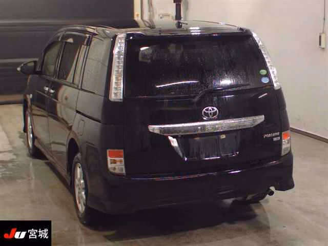 TOYOTA ISIS