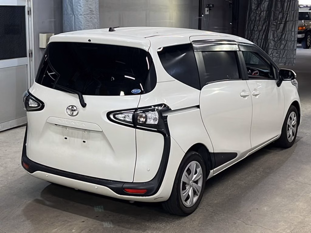 TOYOTA SIENTA