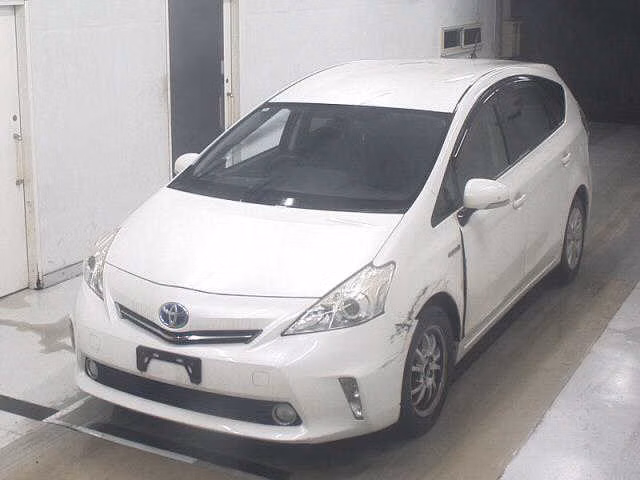 TOYOTA PRIUS ALPHA