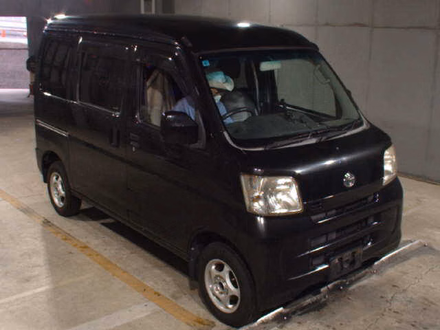 TOYOTA PIXIS VAN