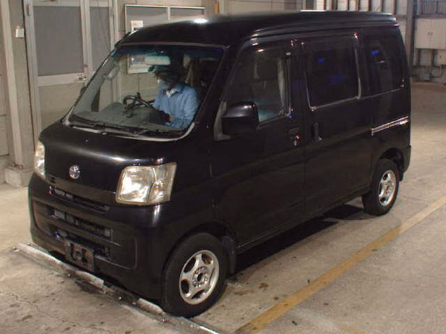 TOYOTA PIXIS VAN
