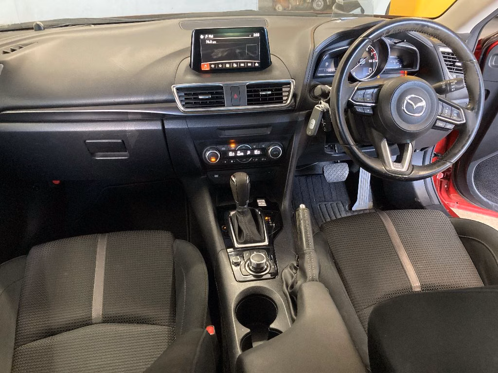MAZDA AXELA