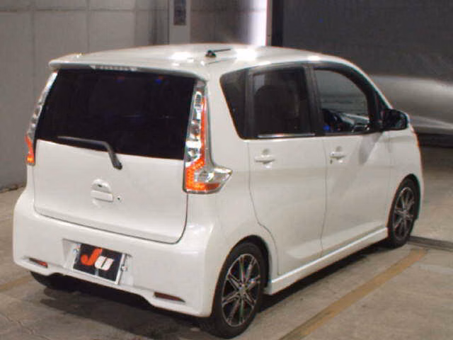 MITSUBISHI EK CUSTOM