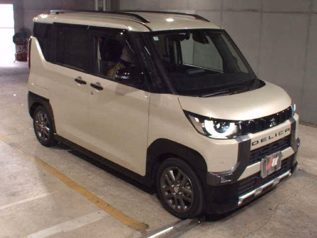 Mitsubishi Delica Mini