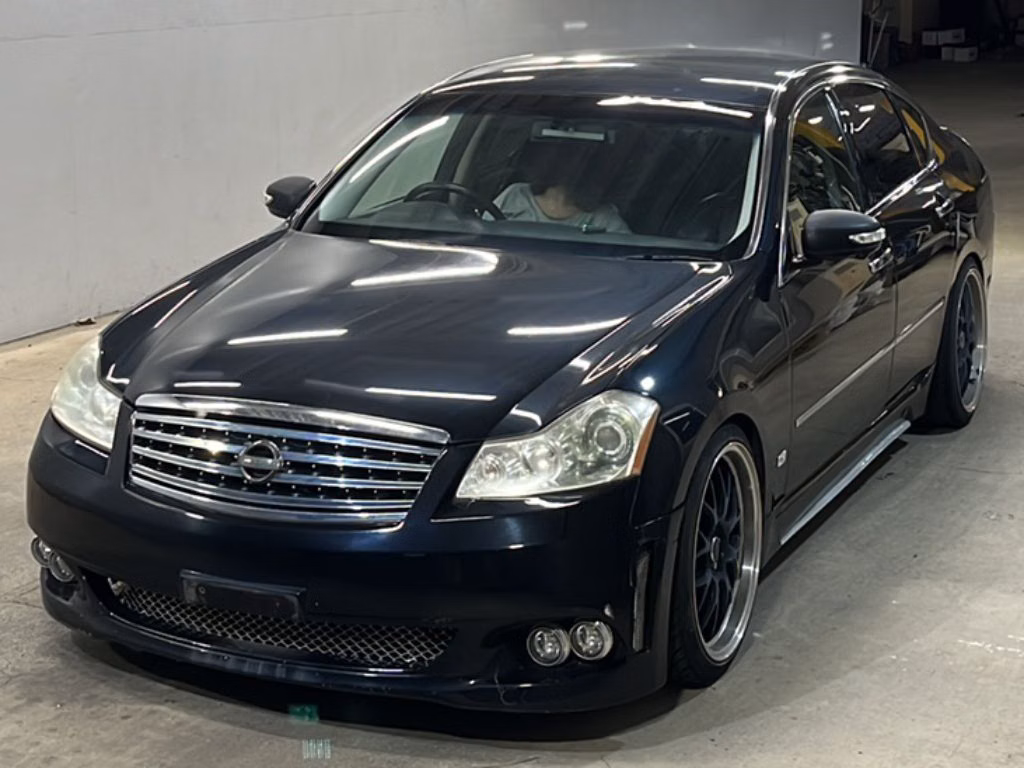 NISSAN FUGA