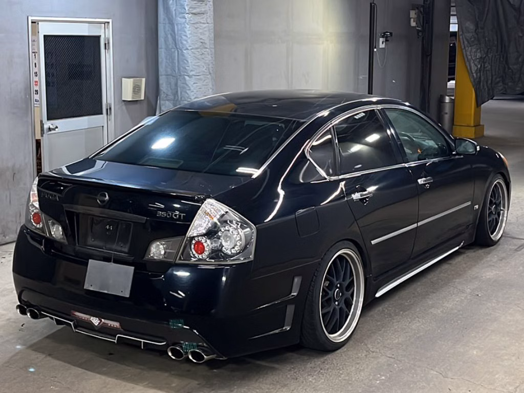 NISSAN FUGA