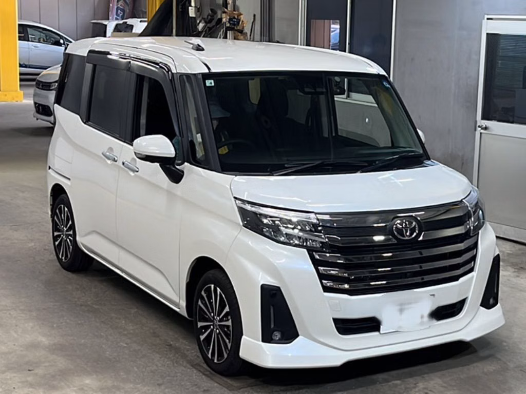 TOYOTA ROOMY
