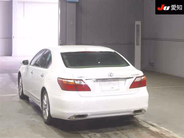 LEXUS LS460