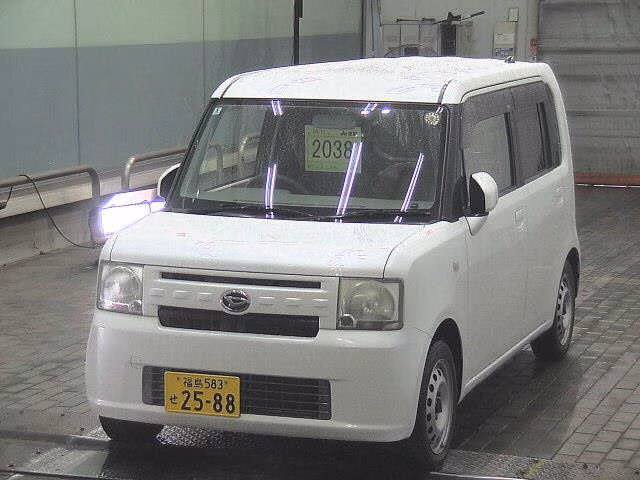 DAIHATSU MOVE CONTE