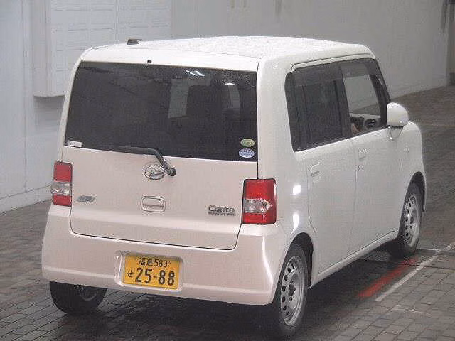 DAIHATSU MOVE CONTE