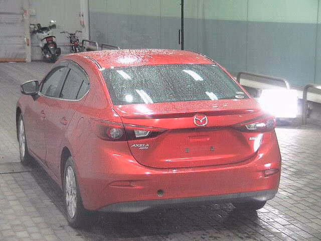 MAZDA AXELA