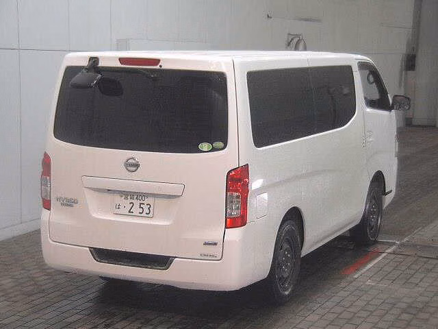 NISSAN NV350 CARAVAN