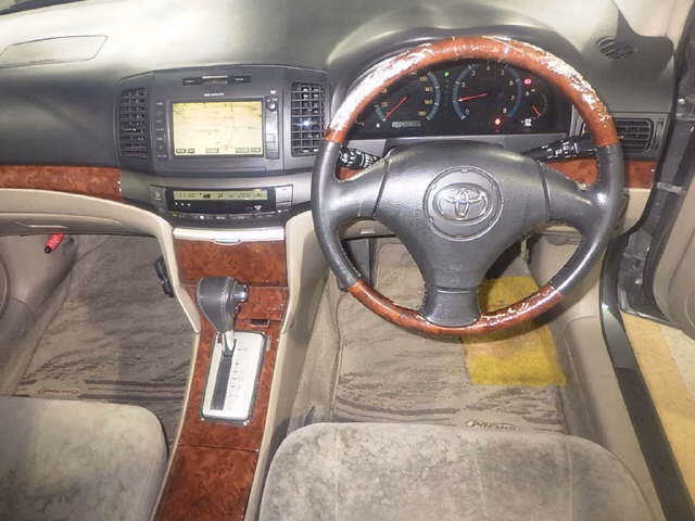 TOYOTA PREMIO