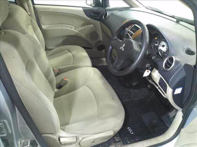 MITSUBISHI COLT