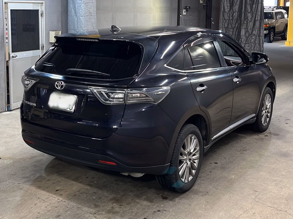 TOYOTA HARRIER