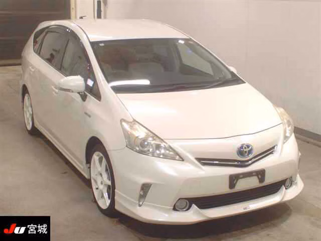 TOYOTA PRIUS ALPHA